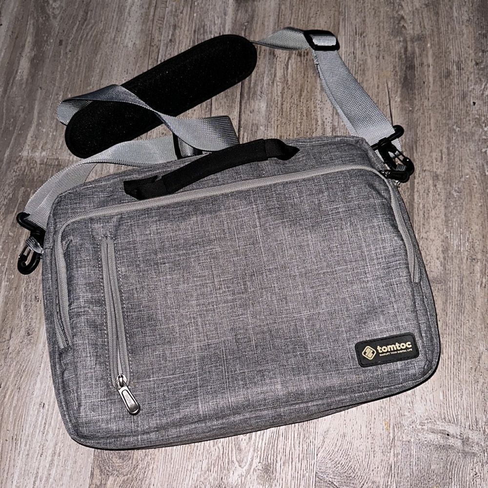 defender-a50 Laptop Briefcase For 14" MacBook Pro / Surface